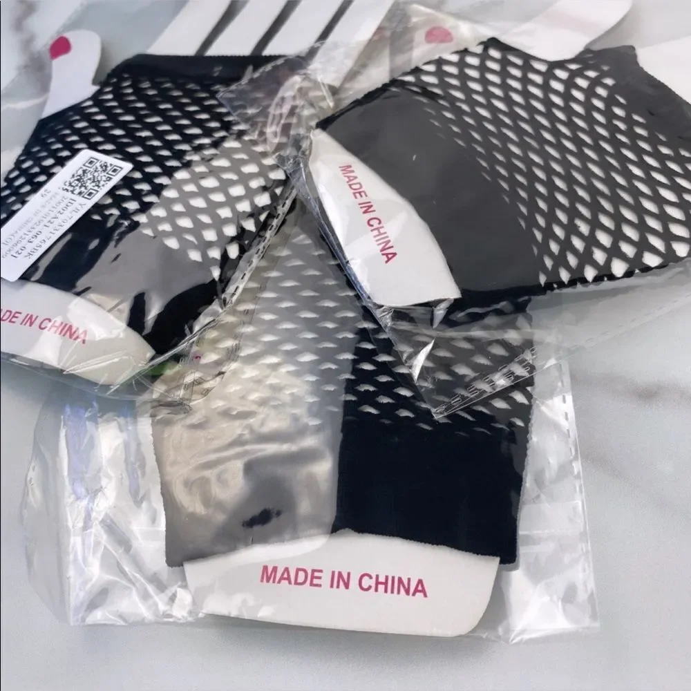 Short Fingerless Fishnet Gloves BLACK